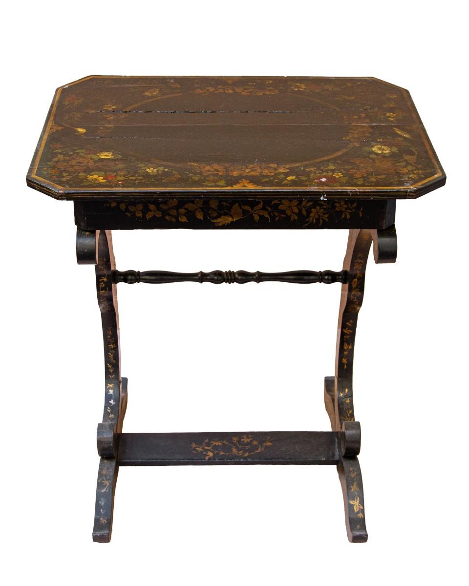 XIX secolo, Tavolino da sarta