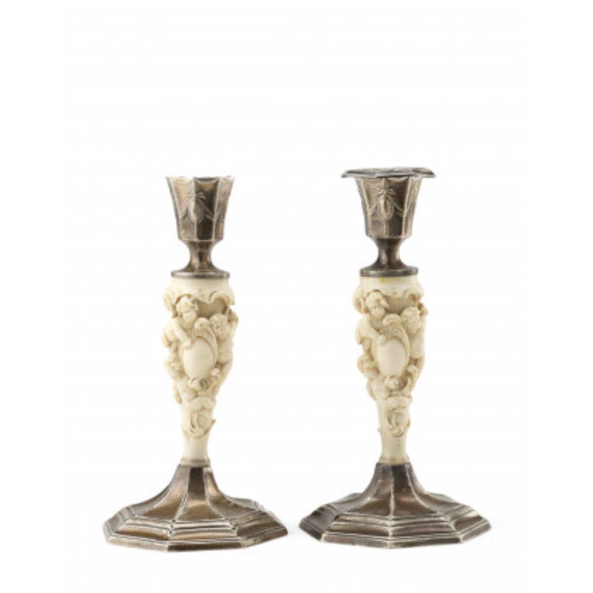 Joseph Rodgers & Sons, Sheffield (UK), 1923, Candelieri con putti alati