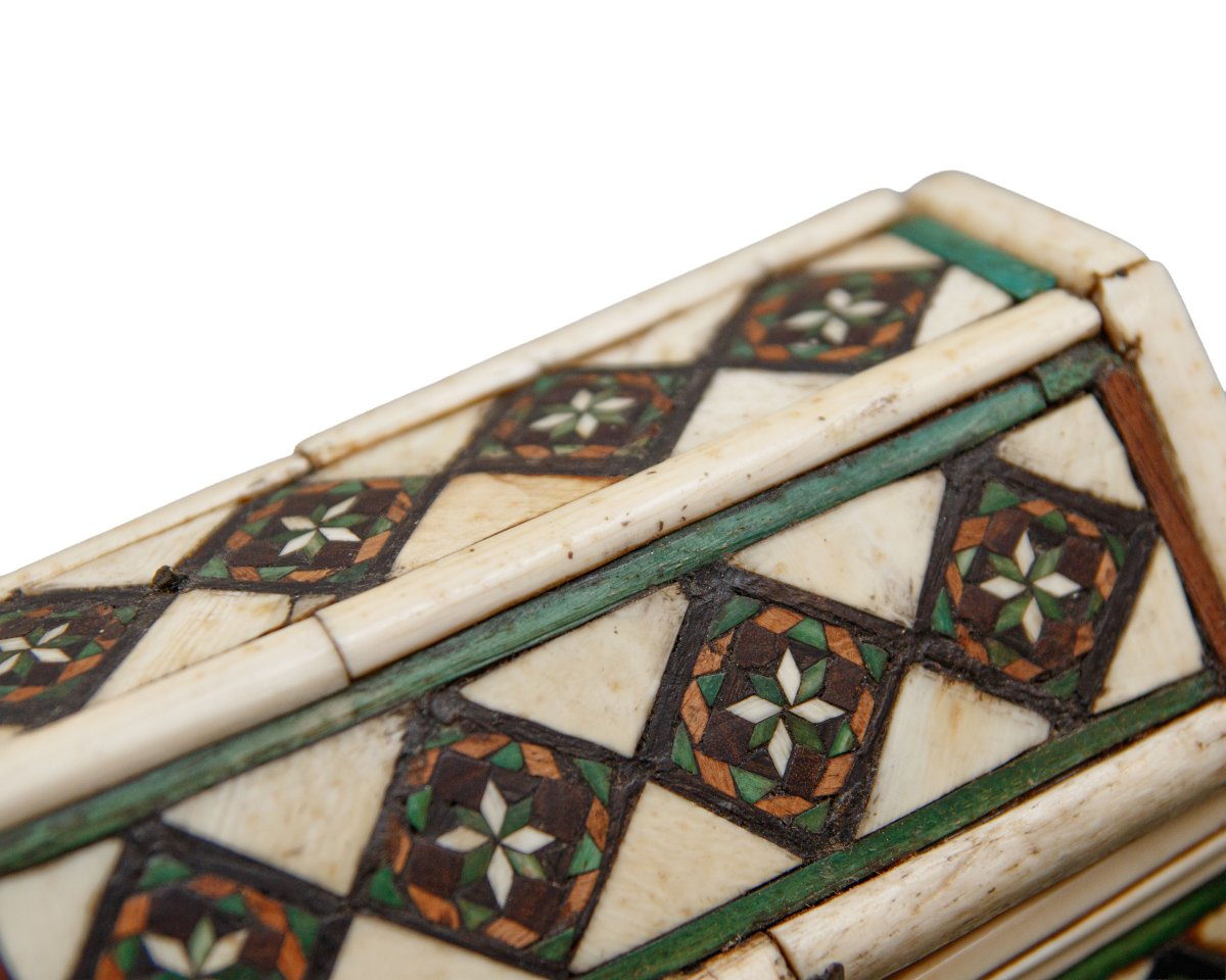 XVI secolo, Bottega degli Embriachi, Venezia o Firenze, Cassettina-photo-2