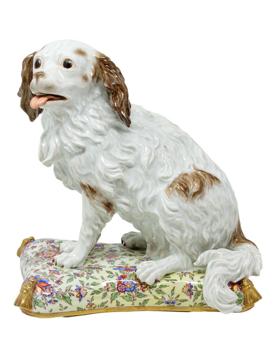 Porcellana di Meissen, seconda metà del XVIII secolo, Cucciolo di Bolognese su un cuscino-photo-2