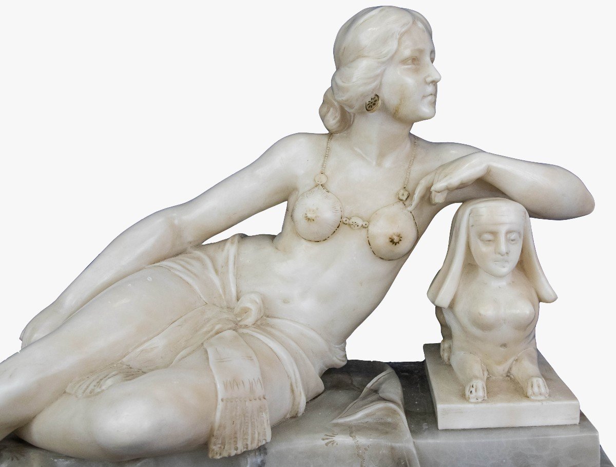 Femme allongée au sphinx, sculpture en albâtre, XXe siècle-photo-2