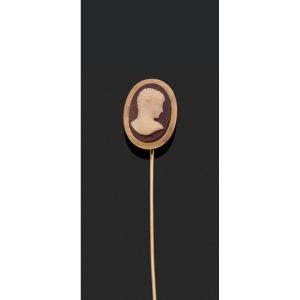 Gold Tie Pin Adorned With An Antique-inspired Cameo