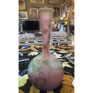 émile Gallé (1846-1904) - Multilayer Glass Soliflore Vase With Plant Decoration.