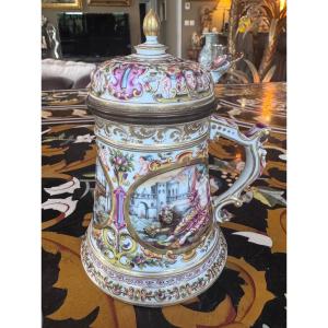 Covered Mug In Capodimonte Porcelain, 19th Century.