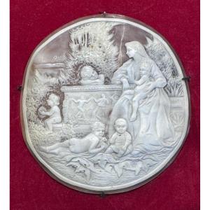 Circular Shell Cameo - Allegorical Scene - Grand Tour Work, 19th Century