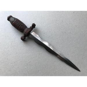 Dagger / Hunting Knife With Hand Carved Grip