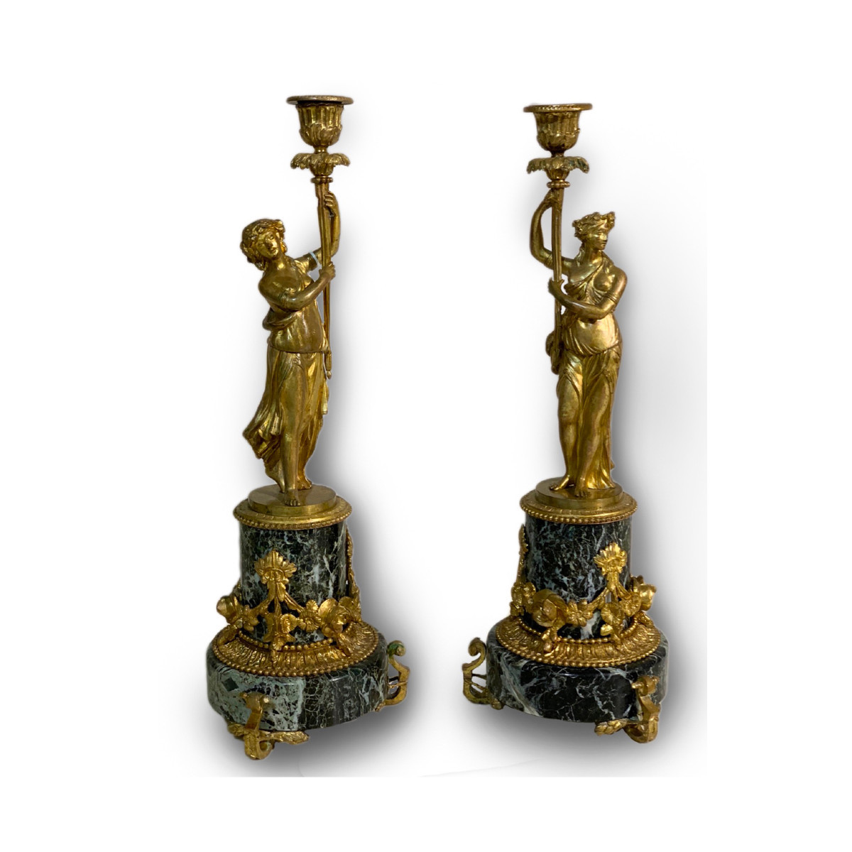 COPPIA DI CANDELABRI CON VESTALI META' DEL XIX SECOLO