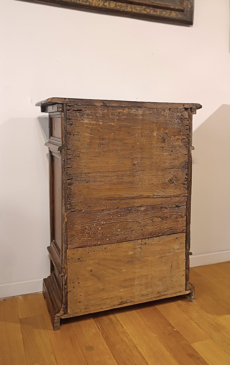 PICCOLA CREDENZA IN NOCE CON INTARSI SECONDA META’ XVI SECOLO -photo-4