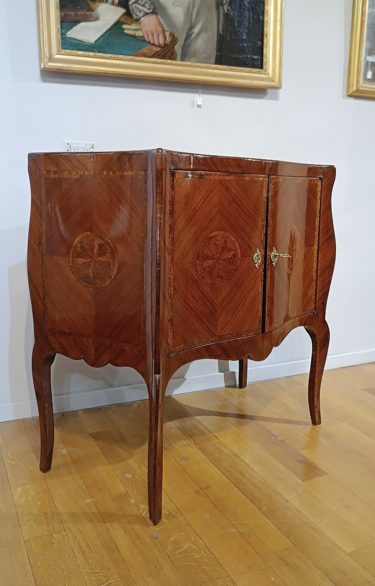 PICCOLA CREDENZA CON INTARSI META’ XVIII SECOLO-photo-3