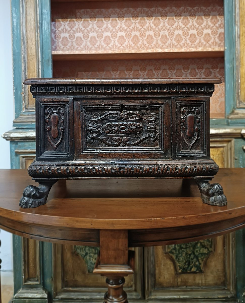 SCRIGNO A CASSETTA IN NOCE FINE DEL XVI SECOLO-photo-2