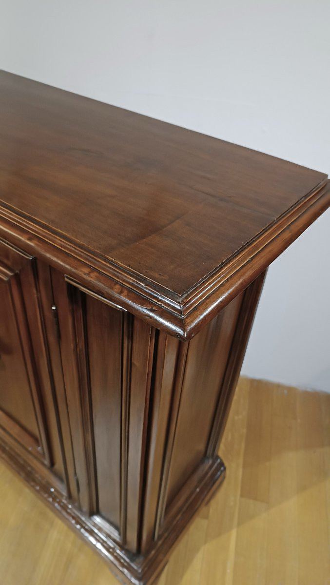 CREDENZA IN MASSELLO DI NOCE INIZI DEL XVIII SECOLO-photo-3