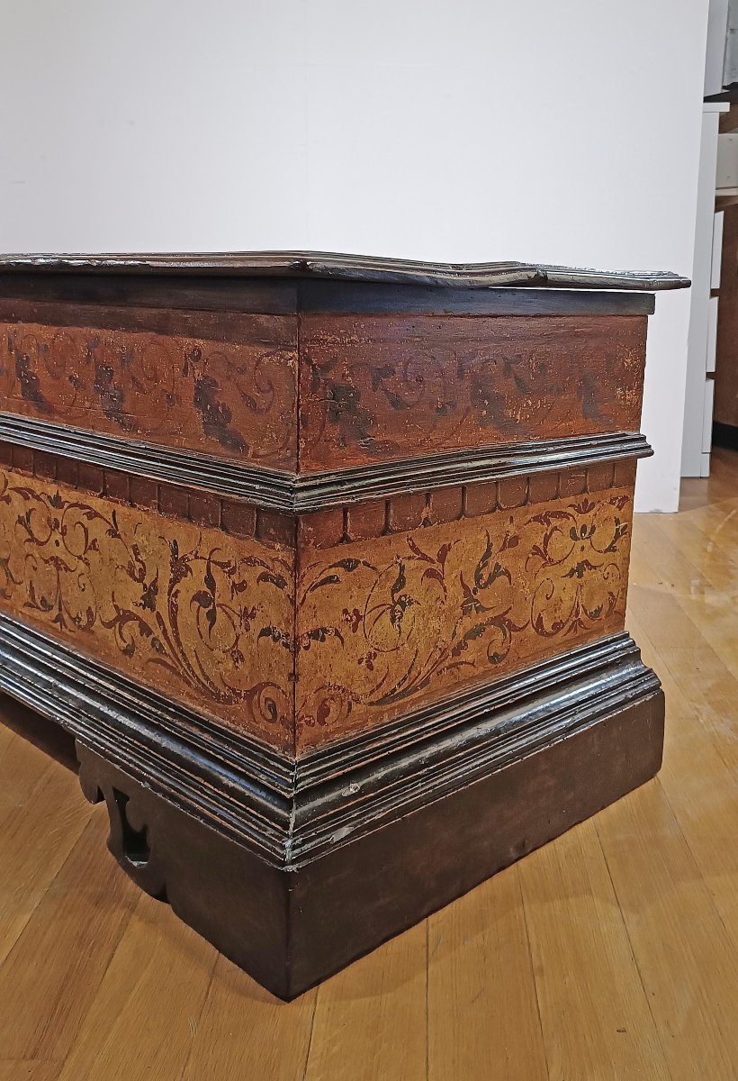 CASSAPANCA IN NOCE DIPINTO PRIMI DEL XVII SECOLO -photo-1