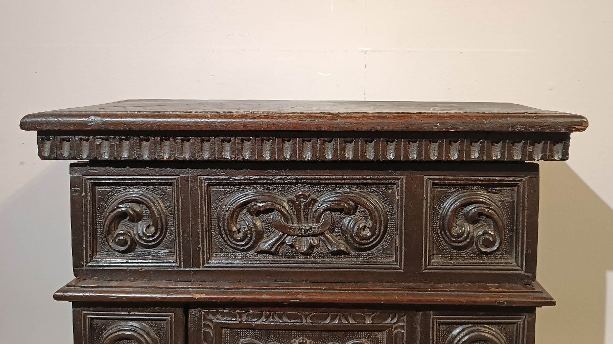 PICCOLA CREDENZA PORTACANDELE XVI SECOLO -photo-4