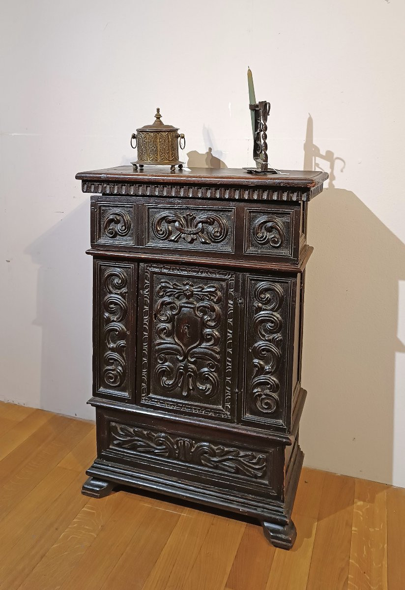 PICCOLA CREDENZA PORTACANDELE XVI SECOLO -photo-6