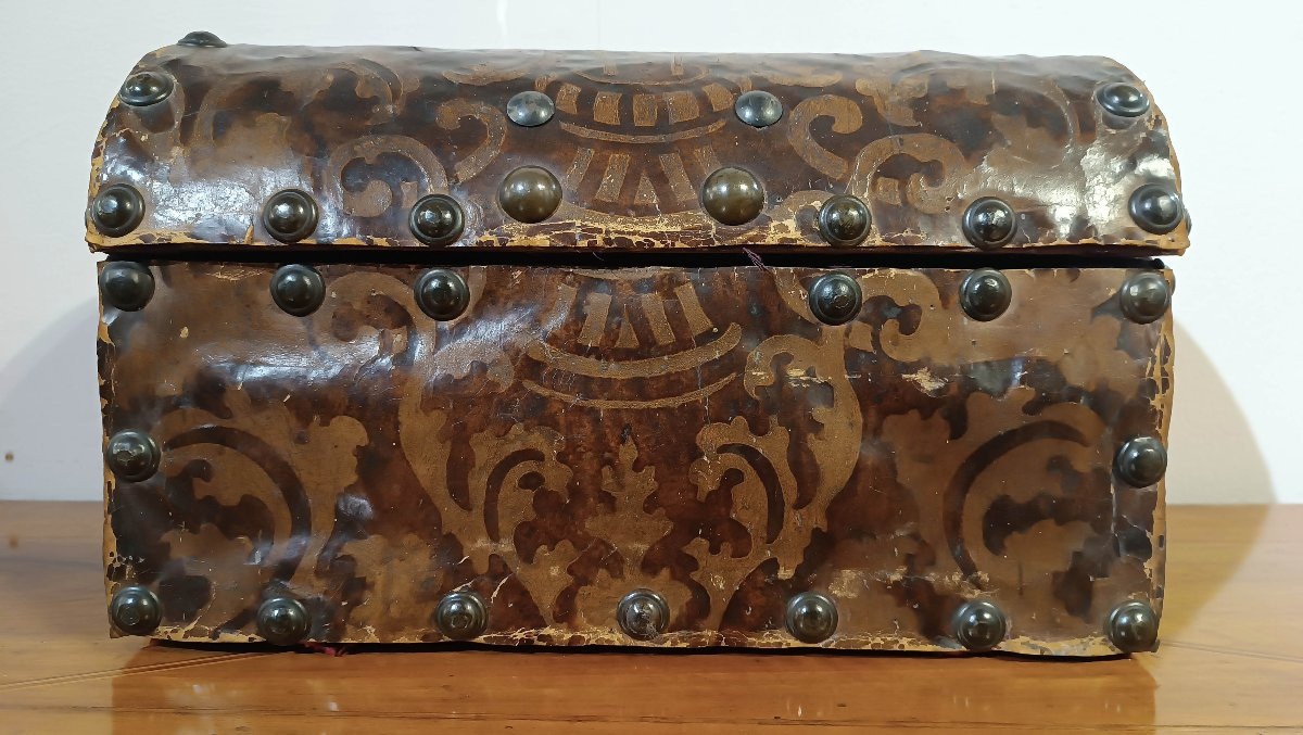 PICCOLA SCATOLA PORTACANDELE IN PELLE XVI SECOLO-photo-3