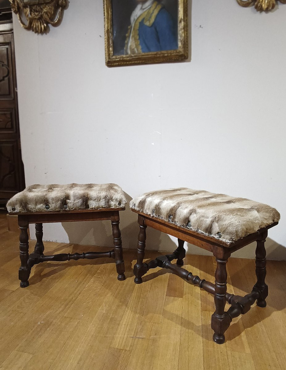 COPPIA DI SGABELLI IN NOCE FINE XVII SECOLO -photo-5