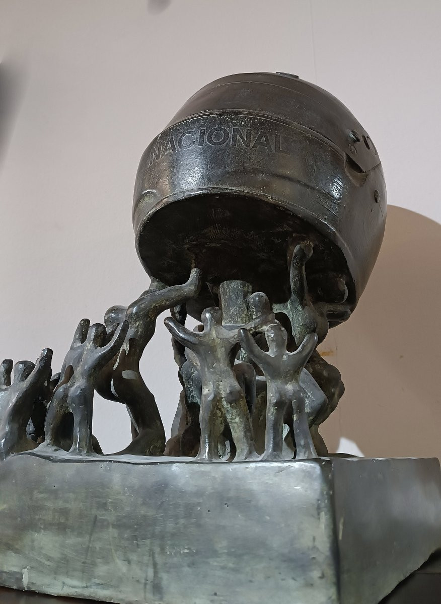 SCULTURA IN BRONZO TRIBUTO AD AYRTON SENNA FINE XX SECOLO-photo-6