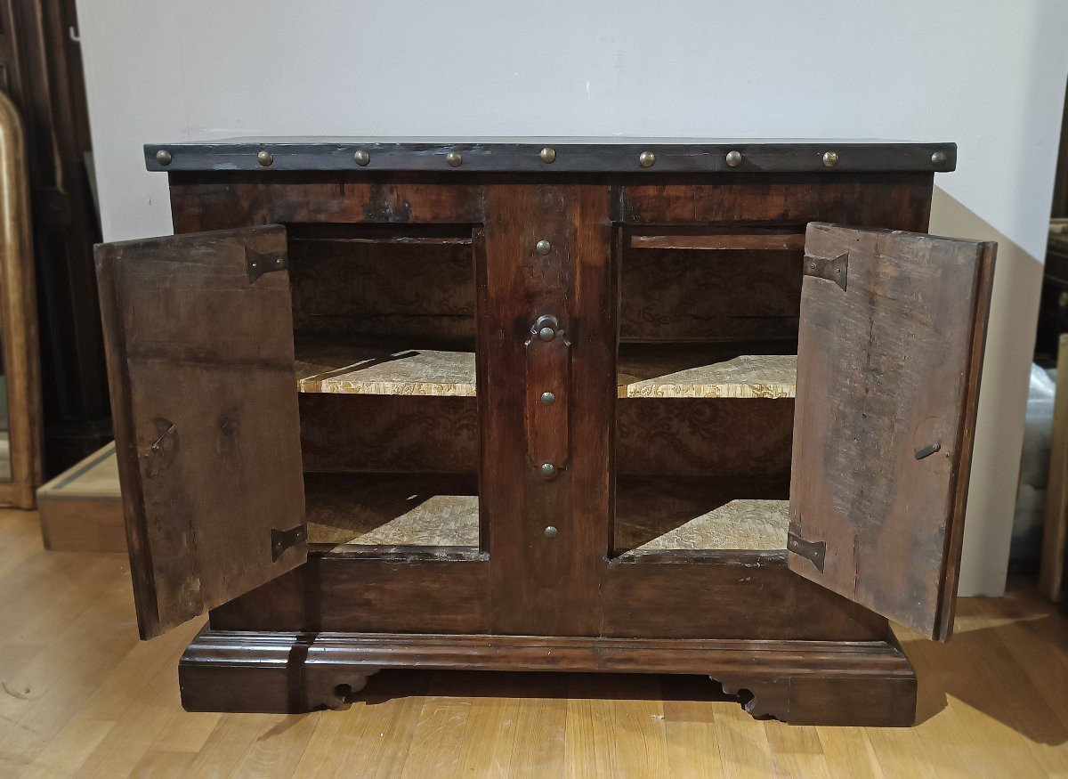 CREDENZA EMILIANA CON BULLONI FINE XVI-INIZI XVII SECOLO-photo-1