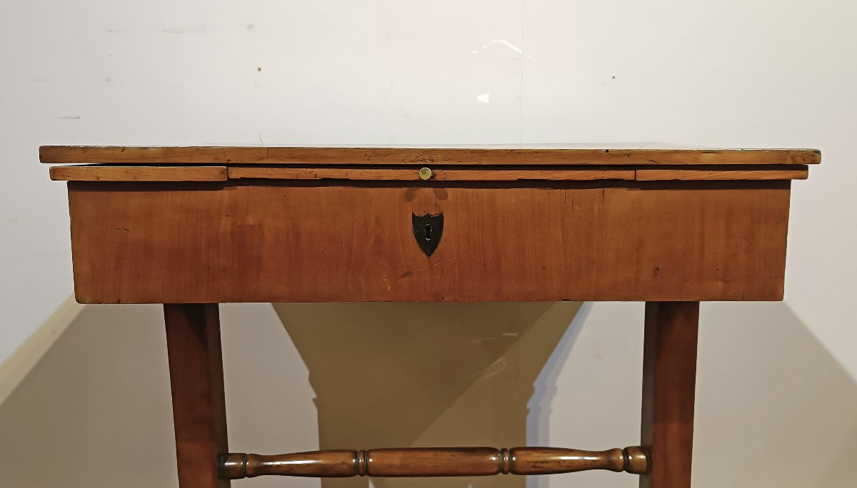 TAVOLINO IN CILIEGIO CON PIANO SCORREVOLE PRIMA META’ XIX SECOLO -photo-3
