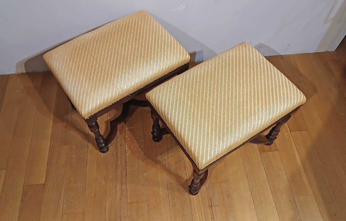 COPPIA DI SGABELLI IN NOCE TORNITO SECONDA META’ XVII SECOLO-photo-1