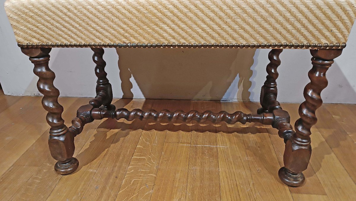 COPPIA DI SGABELLI IN NOCE SECONDA META’ XVII SECOLO-photo-1