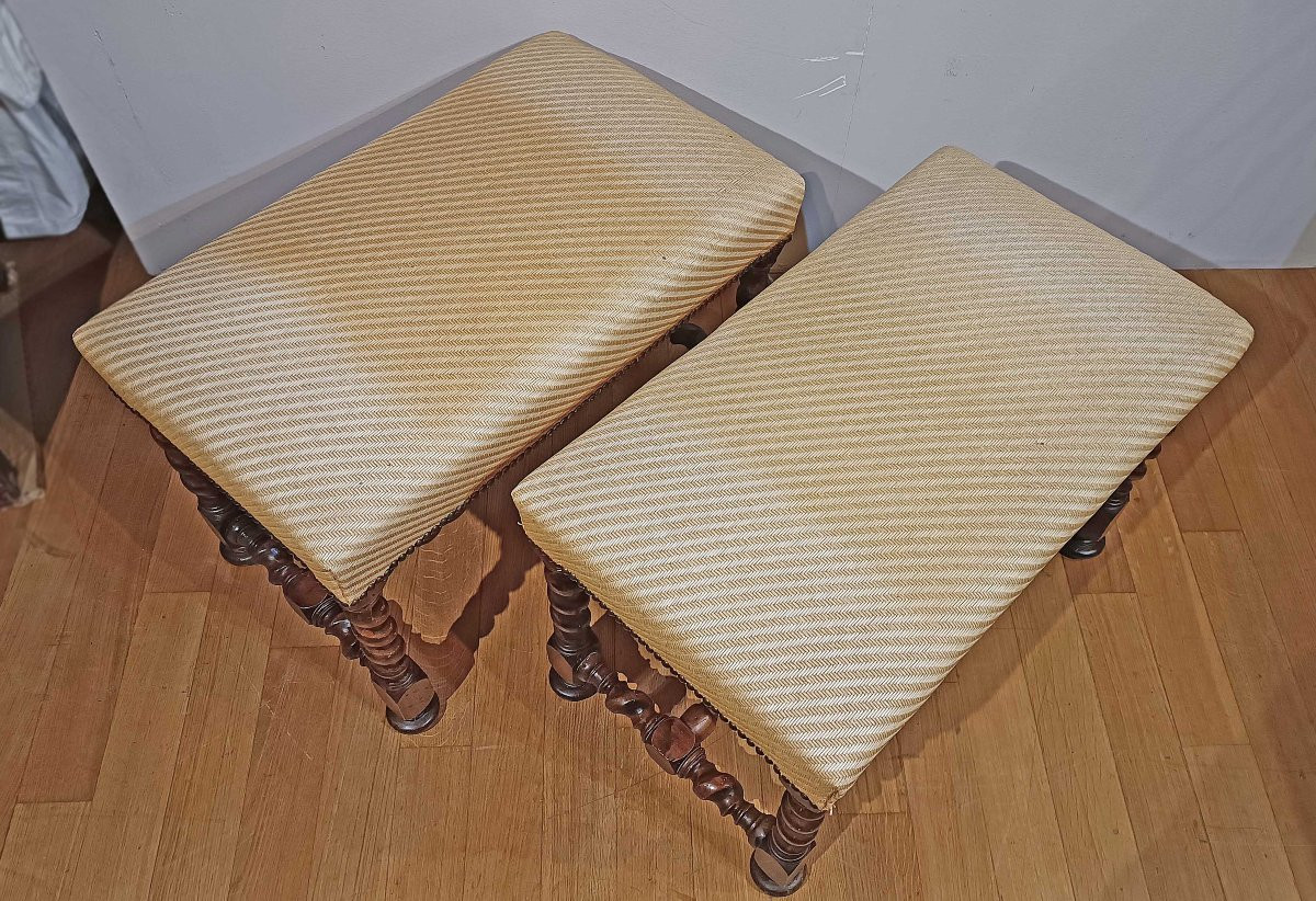 COPPIA DI SGABELLI IN NOCE SECONDA META’ XVII SECOLO-photo-4