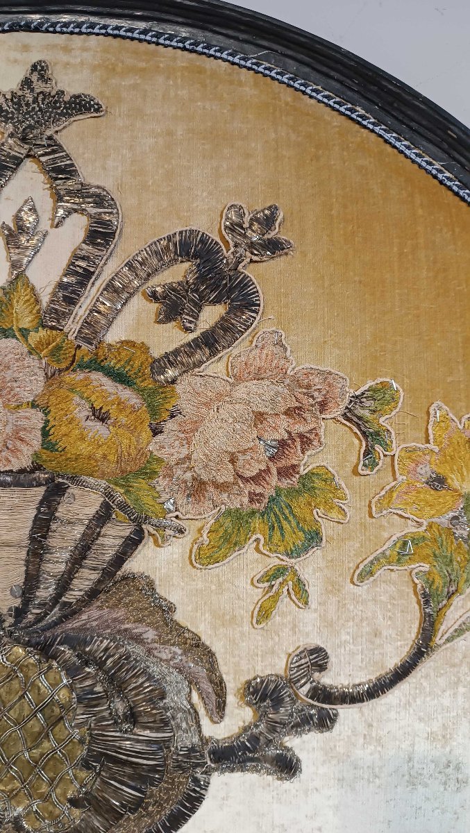 TESTATA DA LETTO MATRIMONIALE CON RICAMI META’ XVIII SECOLO-photo-3