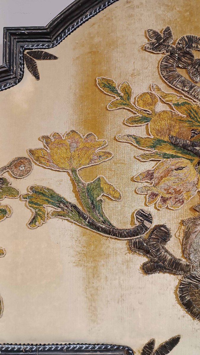 TESTATA DA LETTO MATRIMONIALE CON RICAMI META’ XVIII SECOLO-photo-7