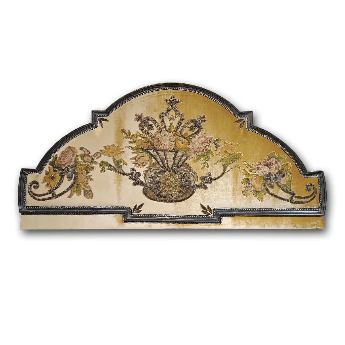 TESTATA DA LETTO MATRIMONIALE CON RICAMI META’ XVIII SECOLO