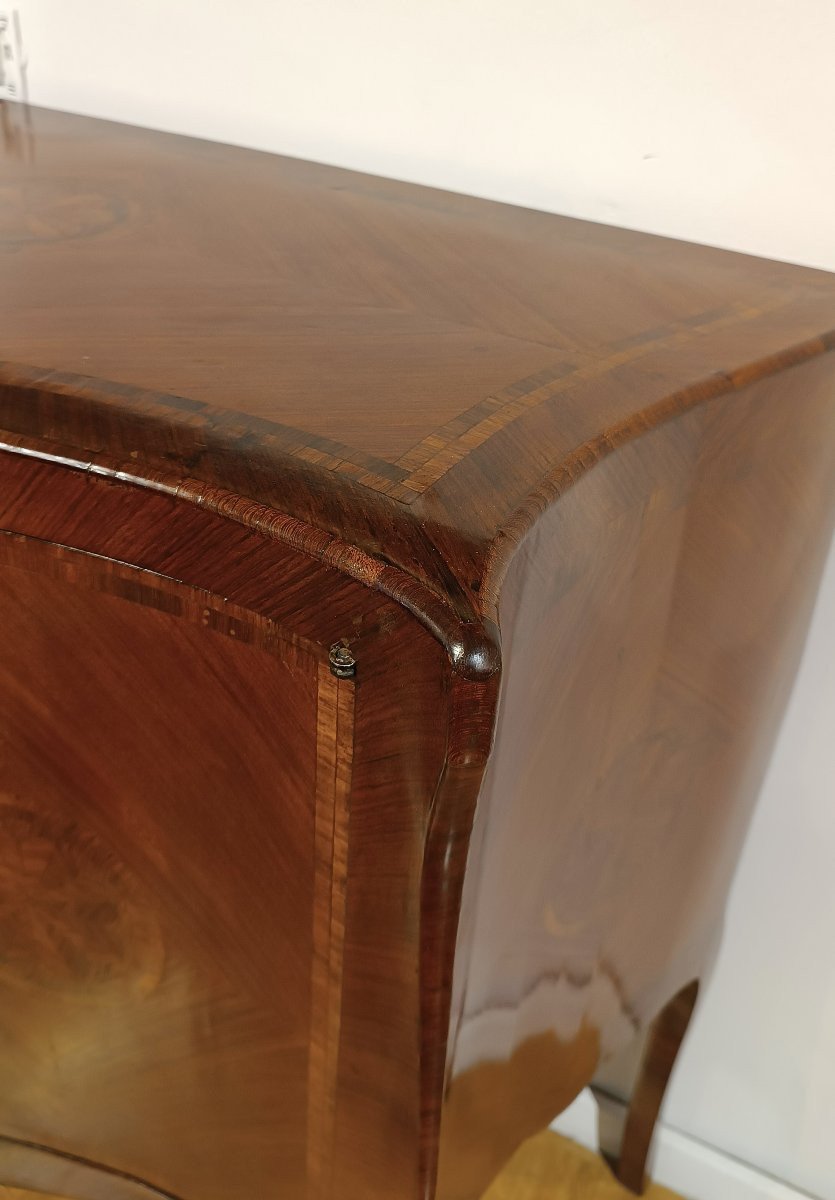 PICCOLA CREDENZA CON INTARSI META’ XVIII SECOLO-photo-4