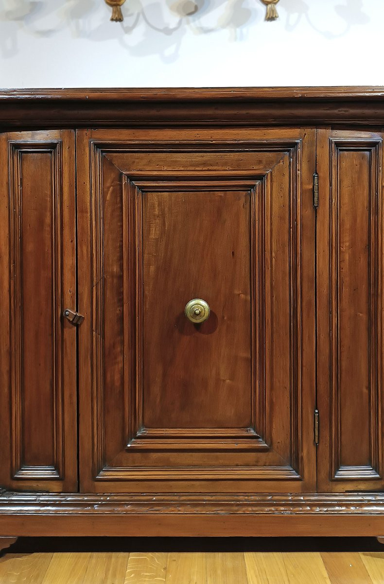 CREDENZA IN MASSELLO DI NOCE INIZI DEL XVIII SECOLO-photo-4