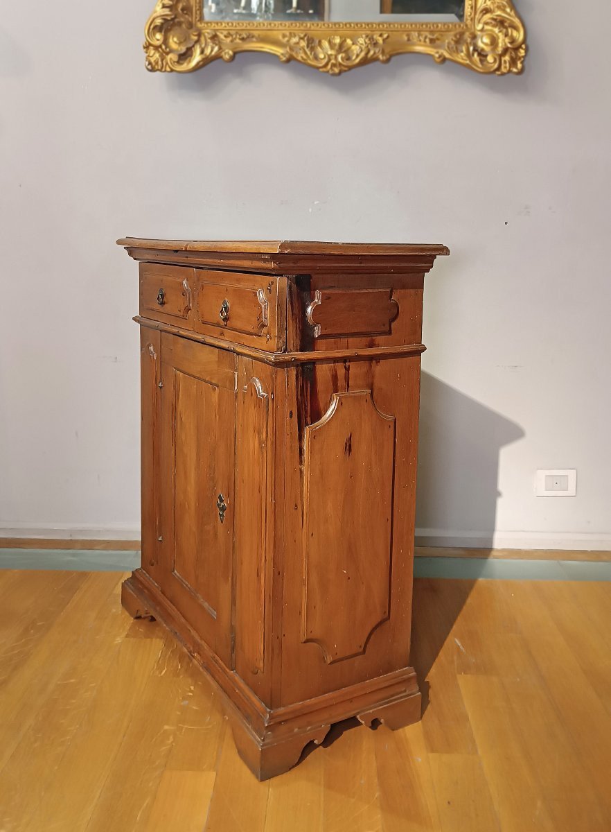 PICCOLA CREDENZA IN NOCE BIONDO PRIMI DEL XVII SECOLO -photo-2