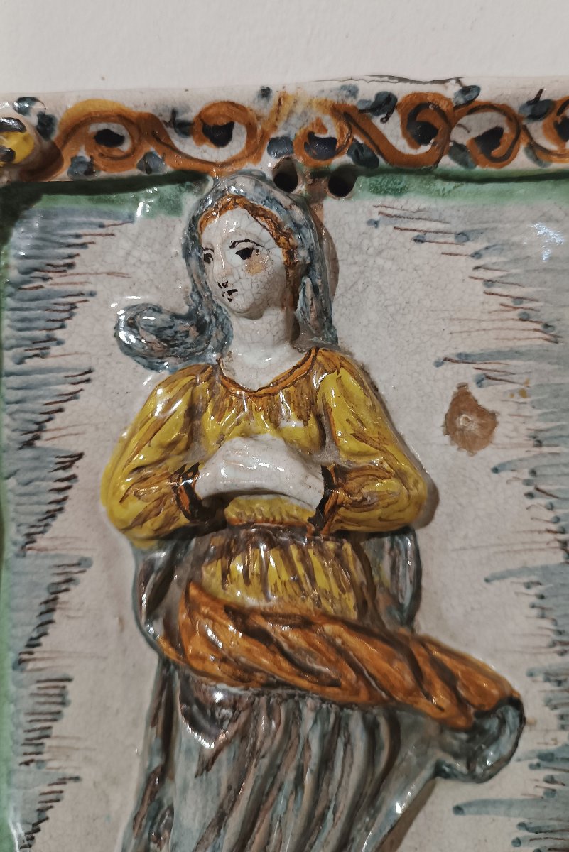 PLACCA IN MAIOLICA DI MONTELUPO CON VERGINE FINE XVII SECOLO-photo-3