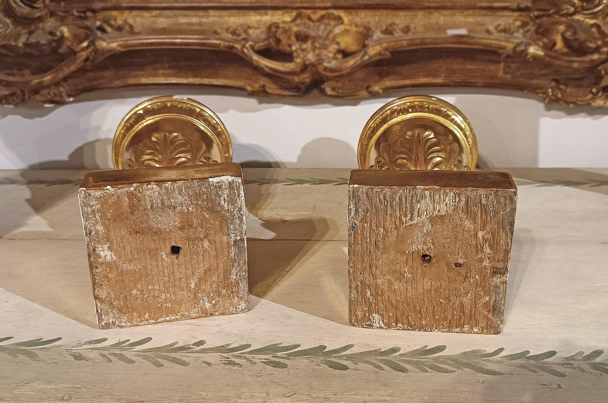 COPPIA DI PORTACANDELE DORATI NEOCLASSICI FINE DEL XVIII SECOLO -photo-1