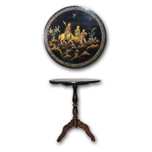 TAVOLINO EBANIZZATO DI STILE ORIENTALE CON TARSIE PRIMO XIX SECOLO