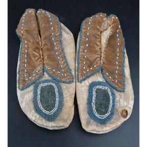 Pair Of Children's Moccasins, North America, Early 20th Century