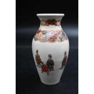 Beautiful Quality Old Japanese Satsuma Vase,