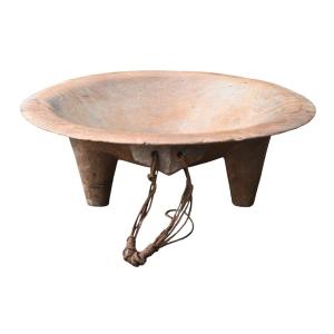 Large Fijian Bowl On Four Feet – Fiji Islands, Melanesia – 19th / Early 20th Century