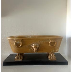 Bathtub In Giallo Antico - Souvenir From The Grand Tour
