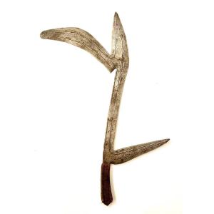 Rare And Exceptional Throwing Knife From The Banda Mbugbu People Central Africa Congo