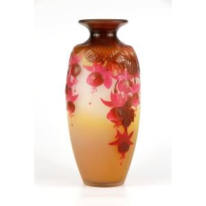 Gallé Vase (fuchsia Relief)