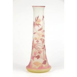 Gallé Vase (columbines)
