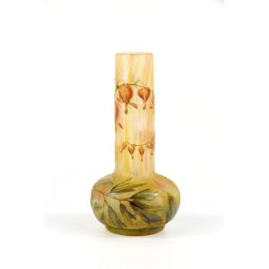 Daum Nancy Vase (bleeding Hearts)