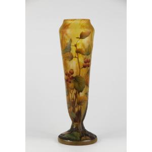 Daum Nancy Vase (hawthorn)
