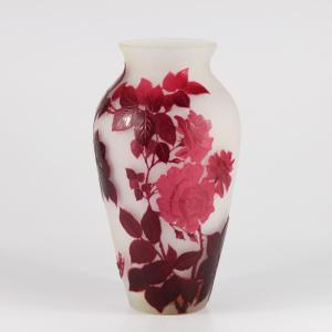 Gallé Vase (roses)