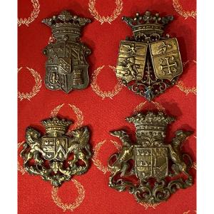 Set Of 4 French Aristocratic Family Heraldic Plates - To Be Identified - XIX Century