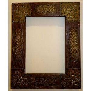 Small "art Nouveau Frame" In Oak And Brass Circa 1910/20