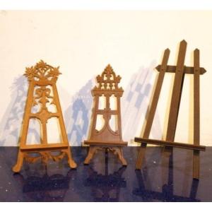 Set Of 3 "small Easels" In Natural Wood