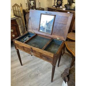 A Man's Mahogany Powder Compact, Louis XVI Period 