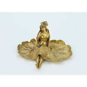 Geranium Woman By Raoul Larche